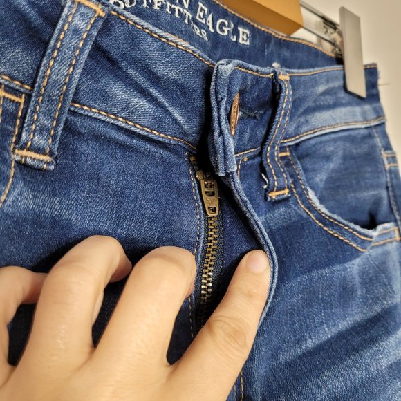American Eagle Outfitters | Blue Mid Wash Jegging Jeans Stretch Whiskered 4 - Picture 3 of 11